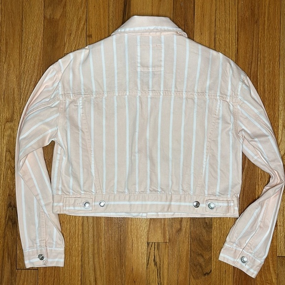 Denim Cropped Jacket Women’s Sz Medium - Picture 4 of 5